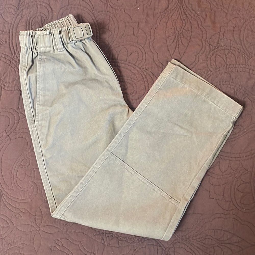 Lands’ End boys olive khaki pants.  Elastic adjustable waist.  Size 8 slim.
